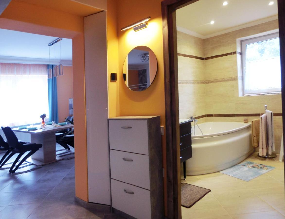 Pilis Apartman Piliscsaba Екстер'єр фото